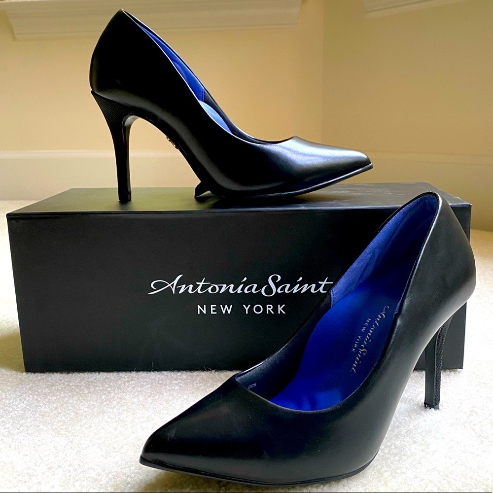 Antonia Saint Black Pumps
